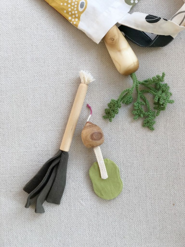 Sustainable wooden play vegetables